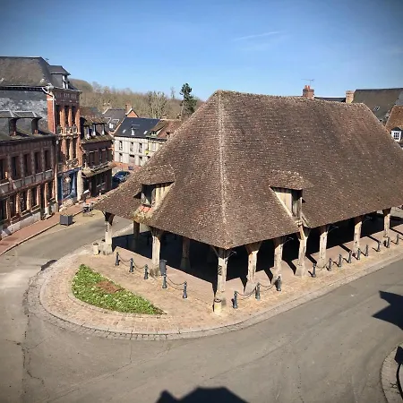 De Maitre Centre Village La Chapelle Lyons-la-Foret