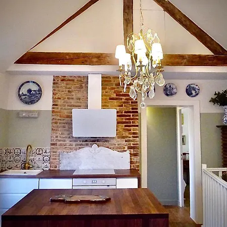 De Maitre Centre Village La Chapelle *